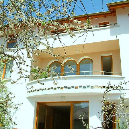 Family Hotel Sonata Samokov Exterior foto