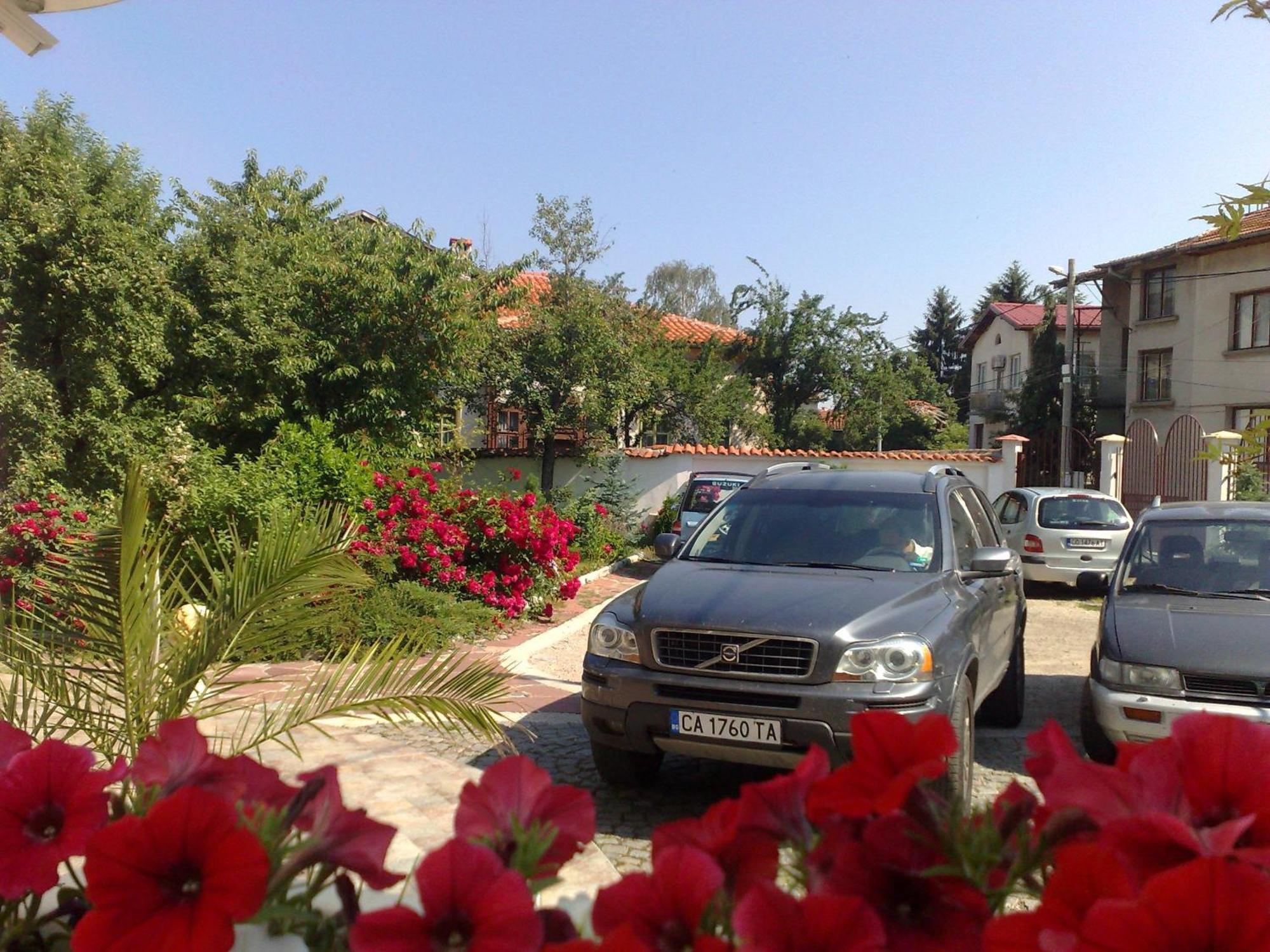 Family Hotel Sonata Samokov Exterior foto