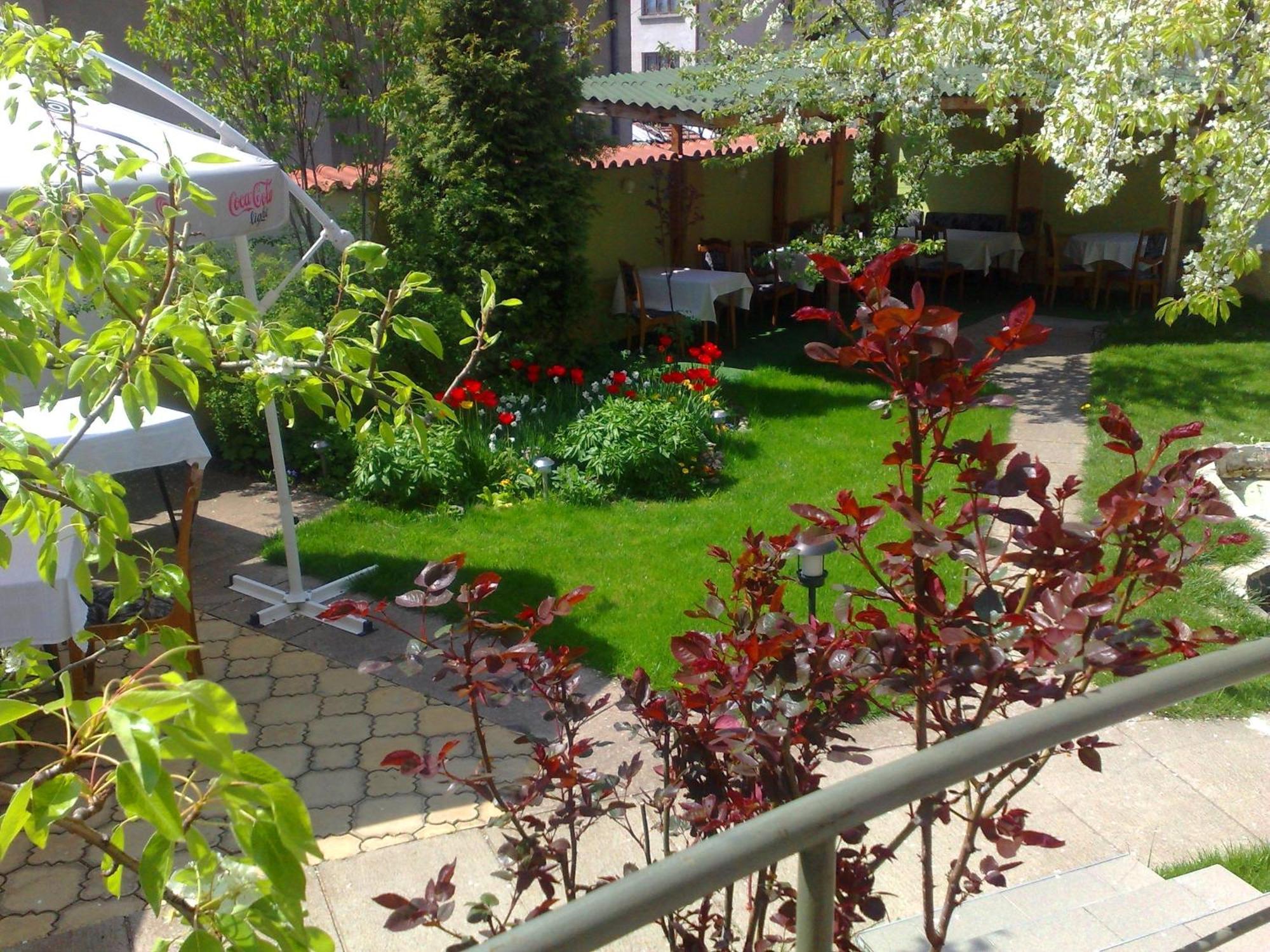 Family Hotel Sonata Samokov Exterior foto