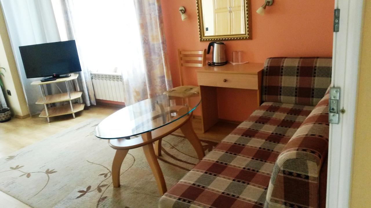Family Hotel Sonata Samokov Exterior foto